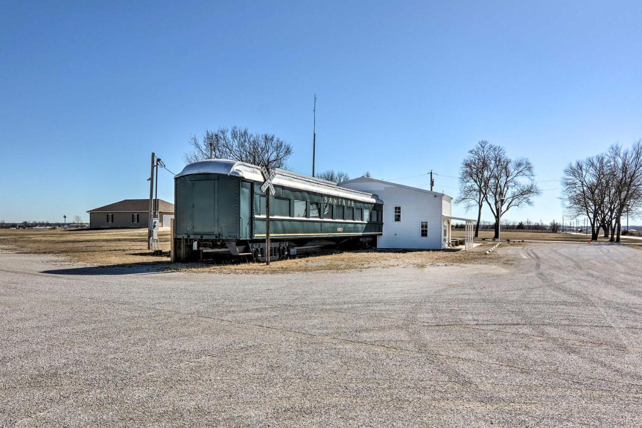 Unique Joplin Gem Converted Train Car Studio ภายนอก รูปภาพ