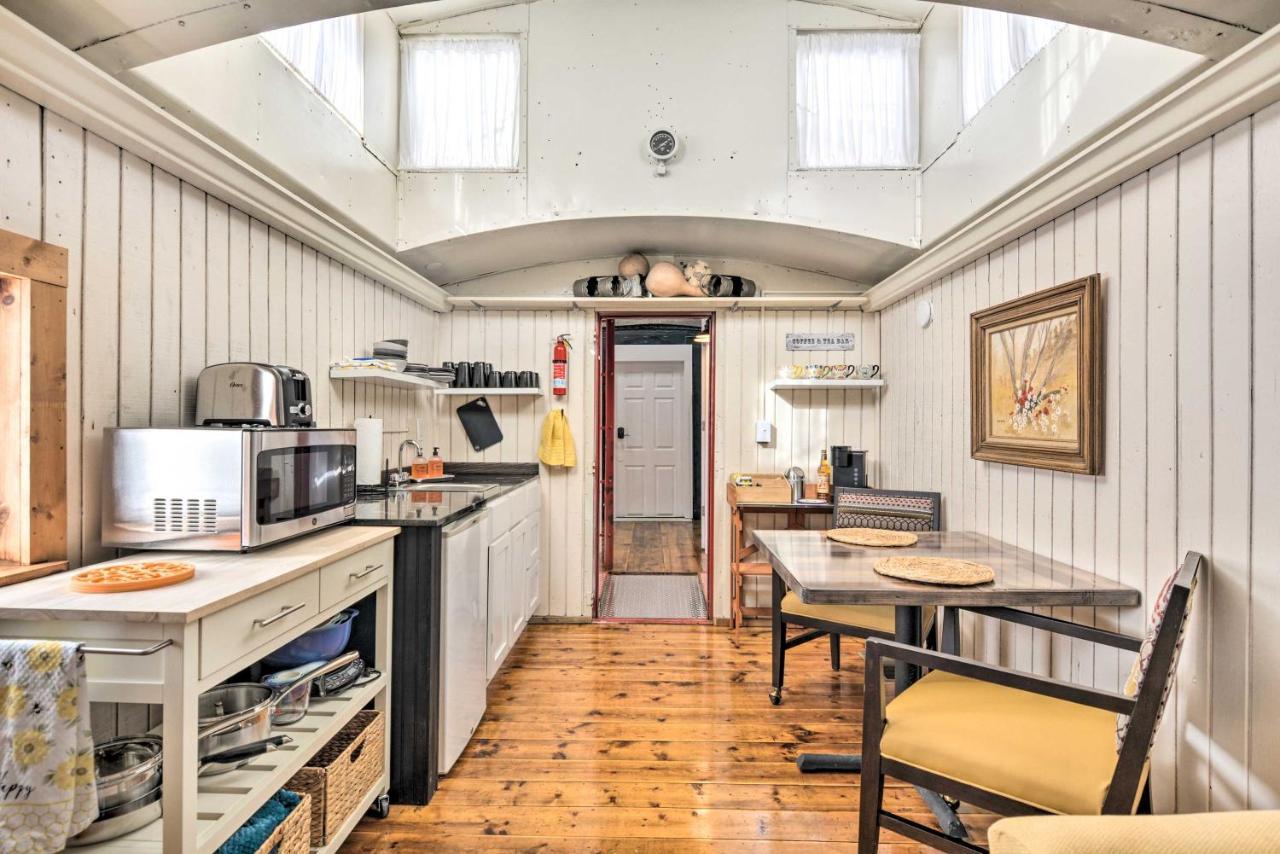 Unique Joplin Gem Converted Train Car Studio ภายนอก รูปภาพ