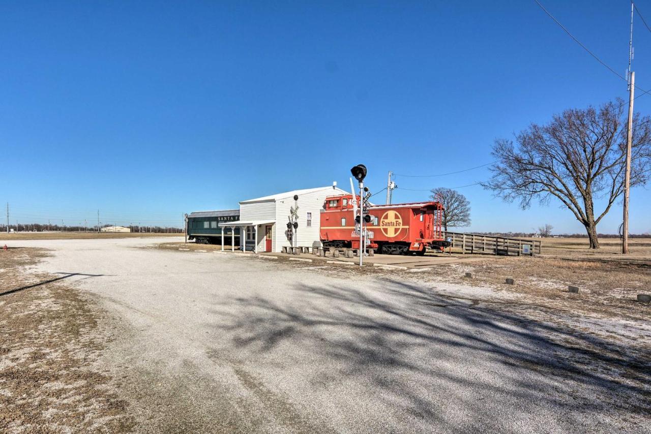 Unique Joplin Gem Converted Train Car Studio ภายนอก รูปภาพ